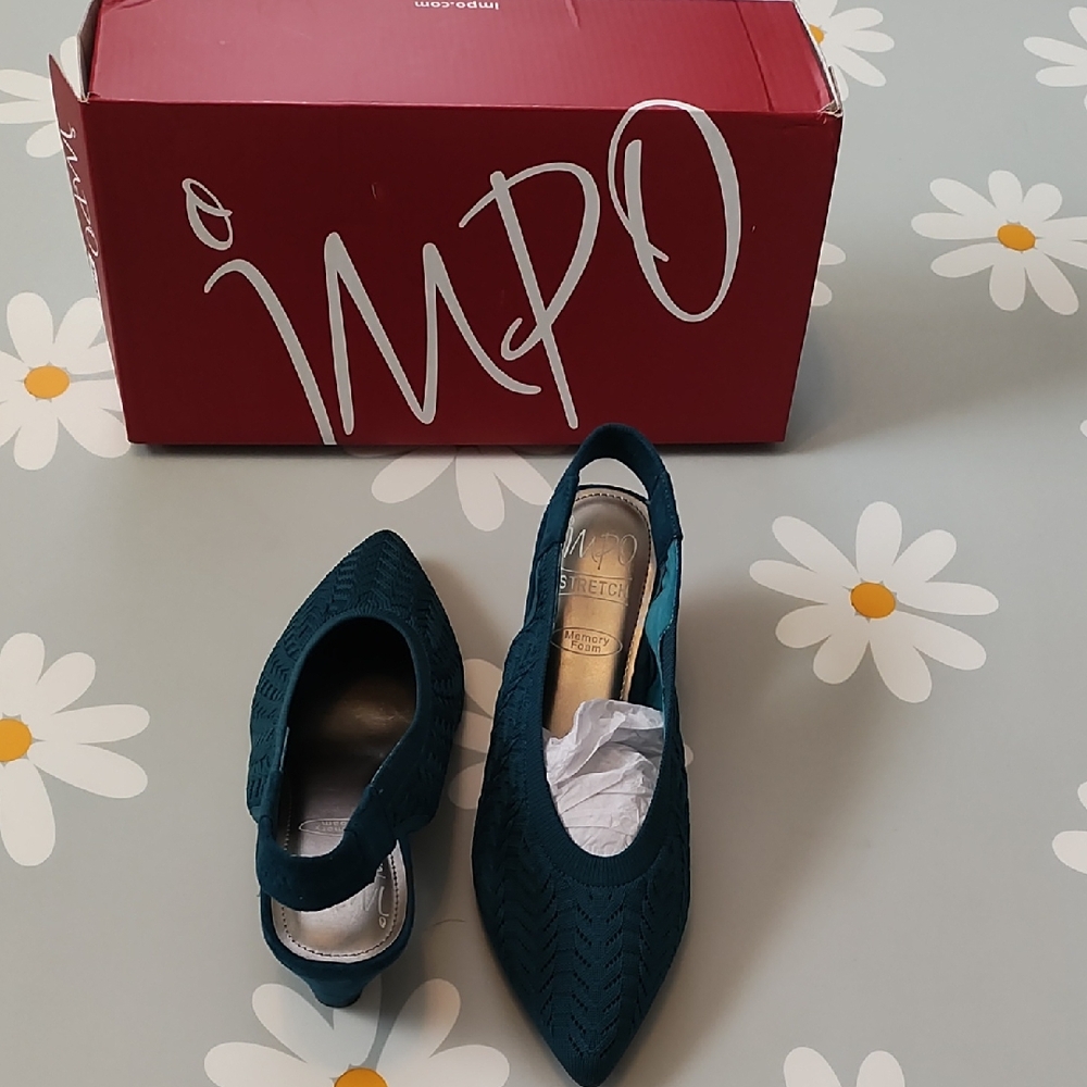Impo brand new teal color  kittens  heels shoes